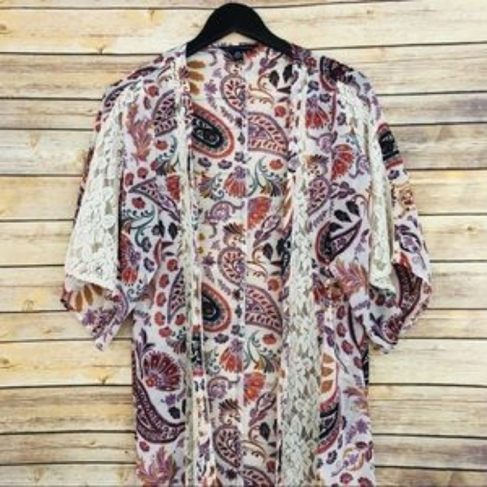 American Eagle Paisley Kimono